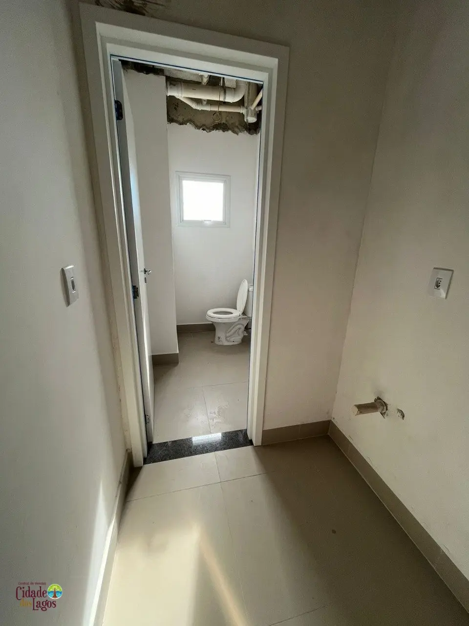 Ótima sala comercial na Cidade dos Lagos!